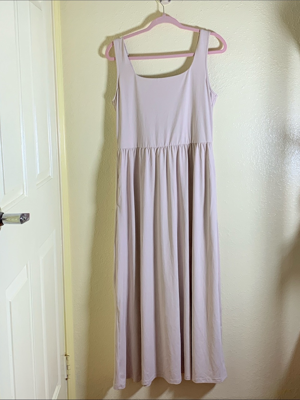 NWOT BTFBM Scoop-Neck Maxi Dress in Light Mauve